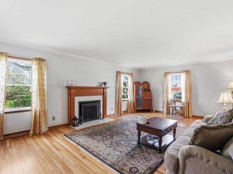 751 Garrett Drive, Columbus, OH 43214 Photo 7