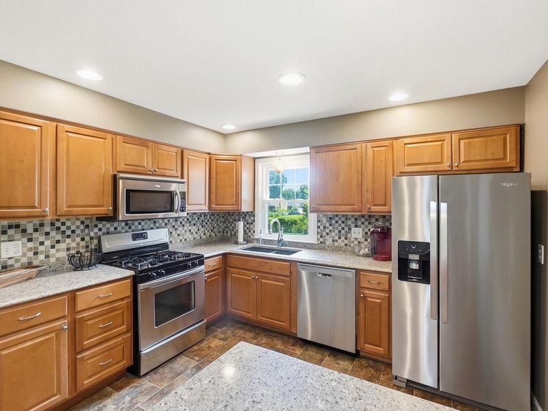 751 Garrett Drive, Columbus, OH 43214 Photo 9