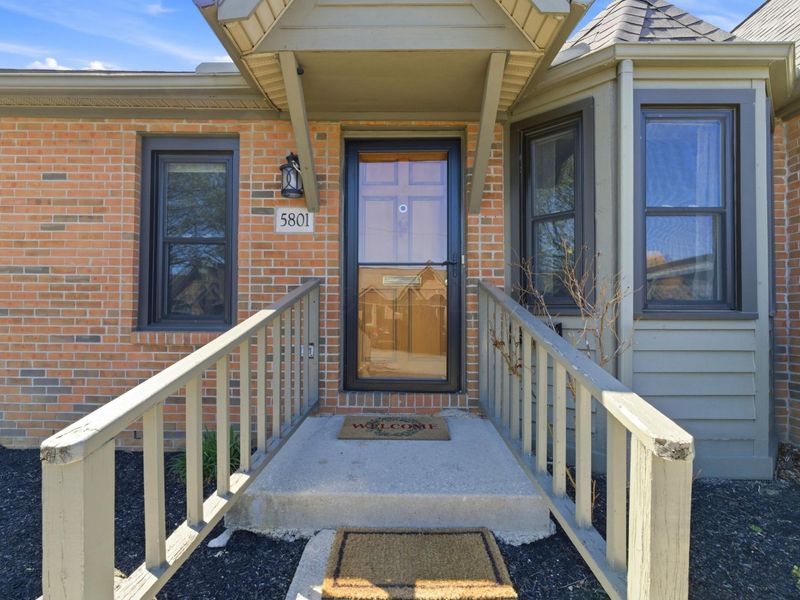 5801 Thada Lane, Columbus, OH 43229 Photo 2