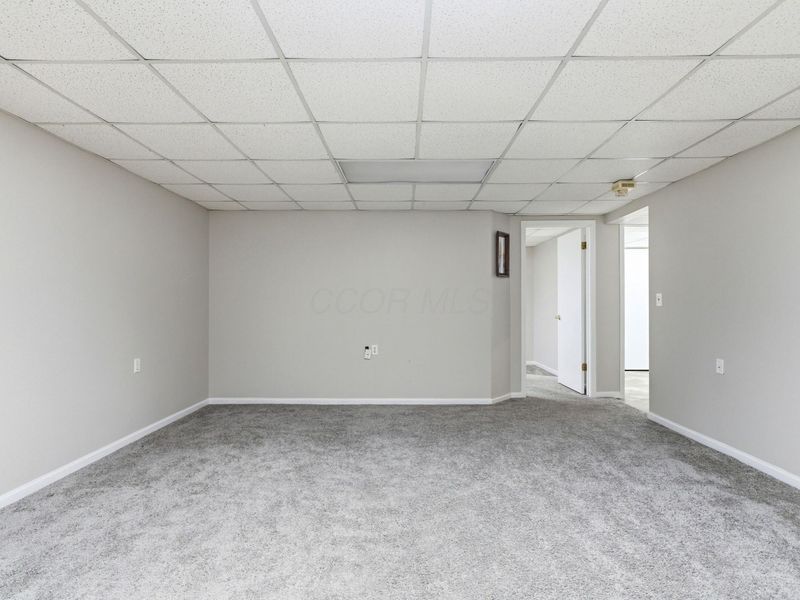 5801 Thada Lane, Columbus, OH 43229 Photo 24