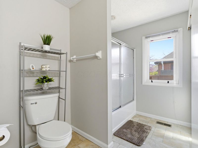 5801 Thada Lane, Columbus, OH 43229 Photo 28