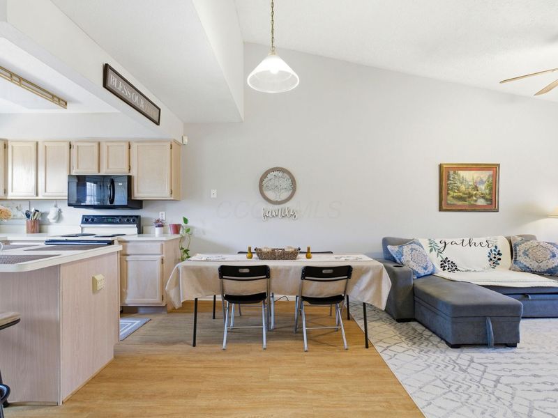 5801 Thada Lane, Columbus, OH 43229 Photo 6