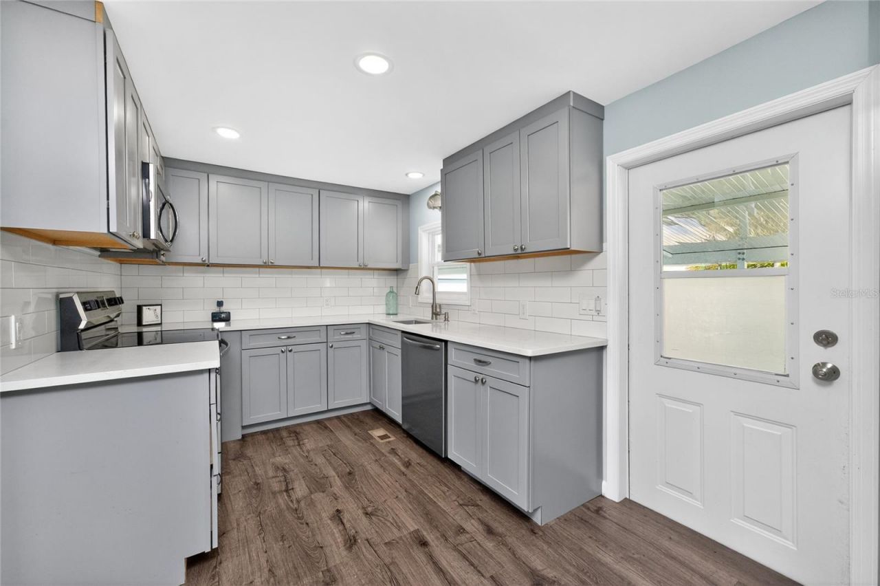 258 Via De Luna , Englewood, FL 34224 Photo