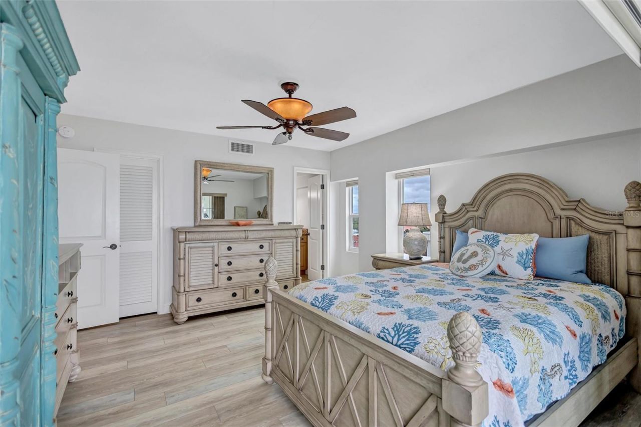 6140 Midnight Pass Road , Unit 501, Sarasota, FL 34242 Photo