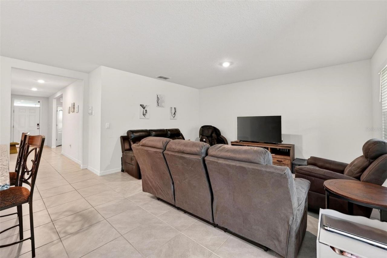 3007 Staten Drive, Deltona, FL 32738 Photo