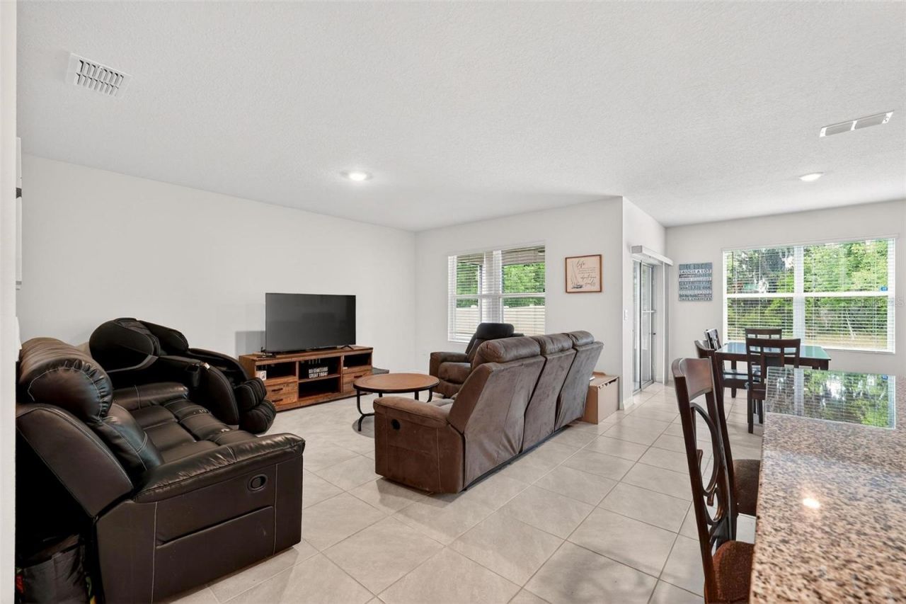 3007 Staten Drive, Deltona, FL 32738 Photo