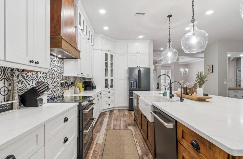 19127 Centre Rose Boulevard , Lutz, FL 33558 Photo