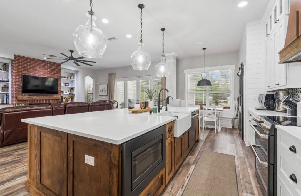 19127 Centre Rose Boulevard , Lutz, FL 33558 Photo