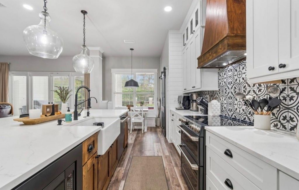 19127 Centre Rose Boulevard , Lutz, FL 33558 Photo