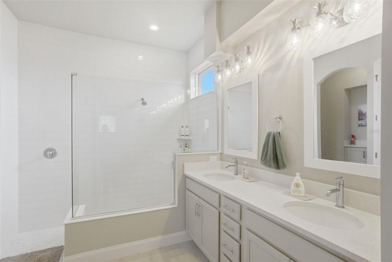 1724 Lake Reserve Drive, Deland, FL 32724 Photo