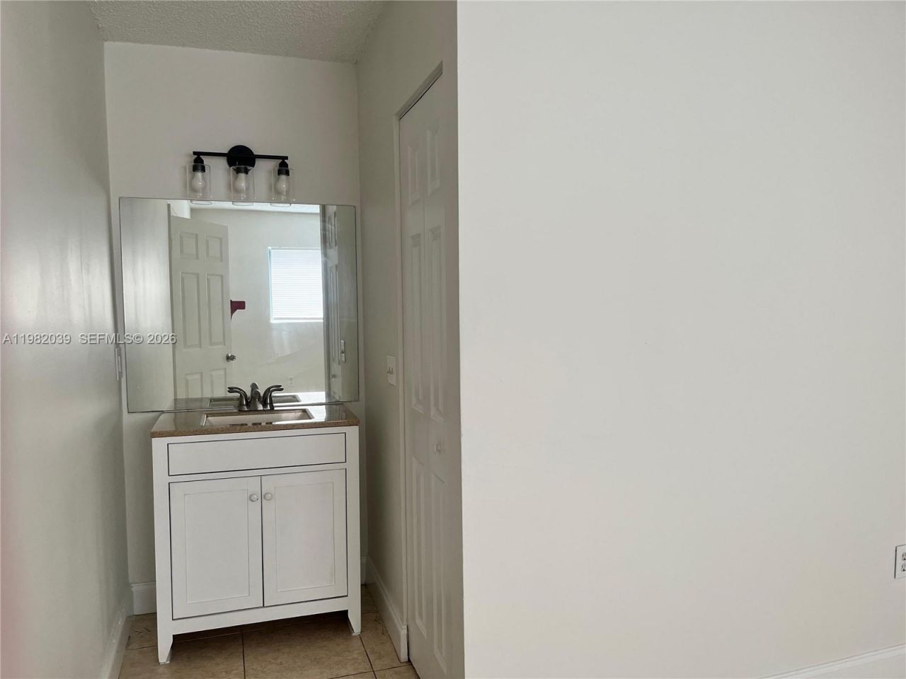 200 W Palm Cir W, Unit 107, Pembroke Pines, FL 33025 Photo