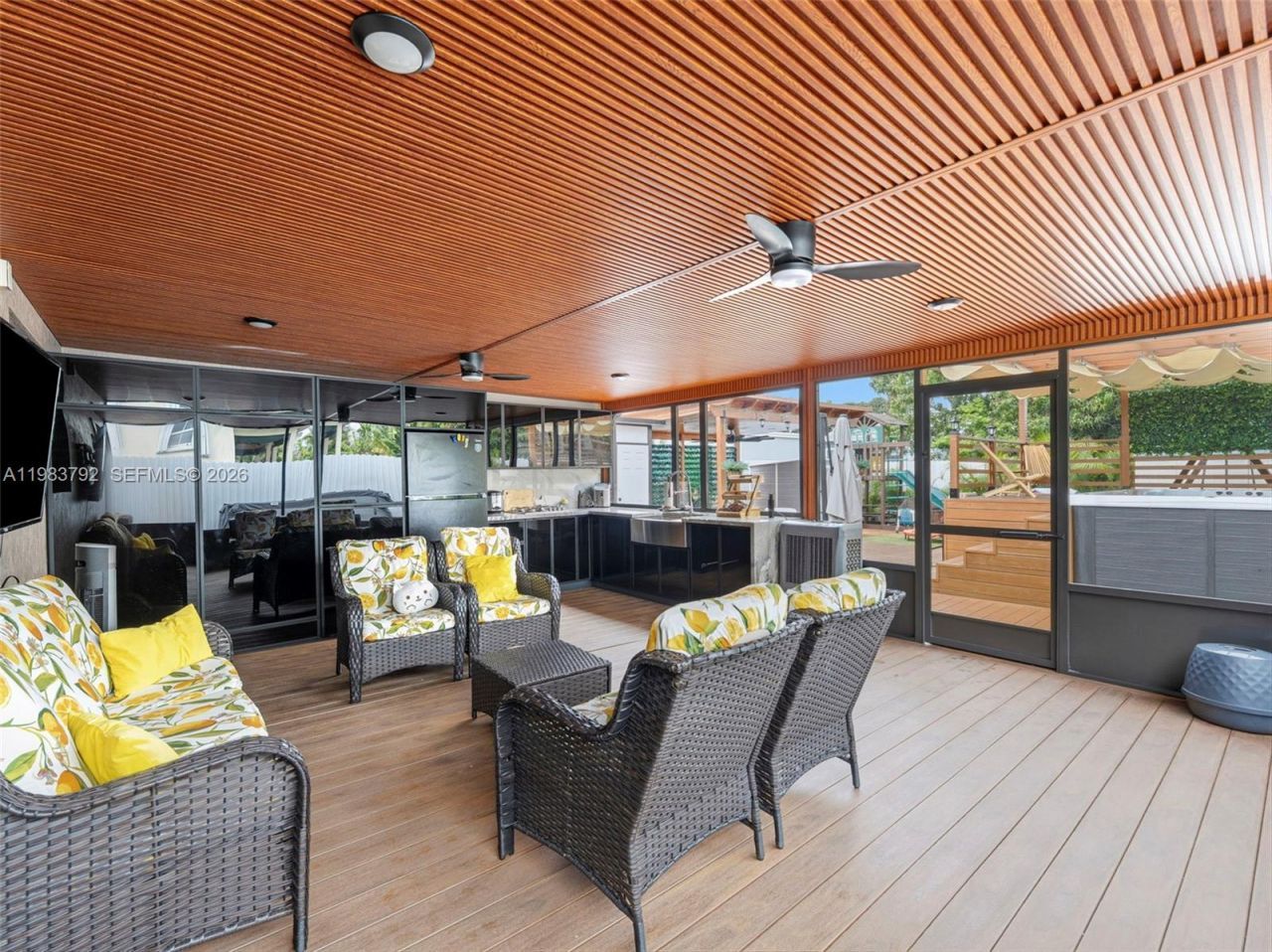 550 NW 58th Ave , Miami, FL 33126 Photo