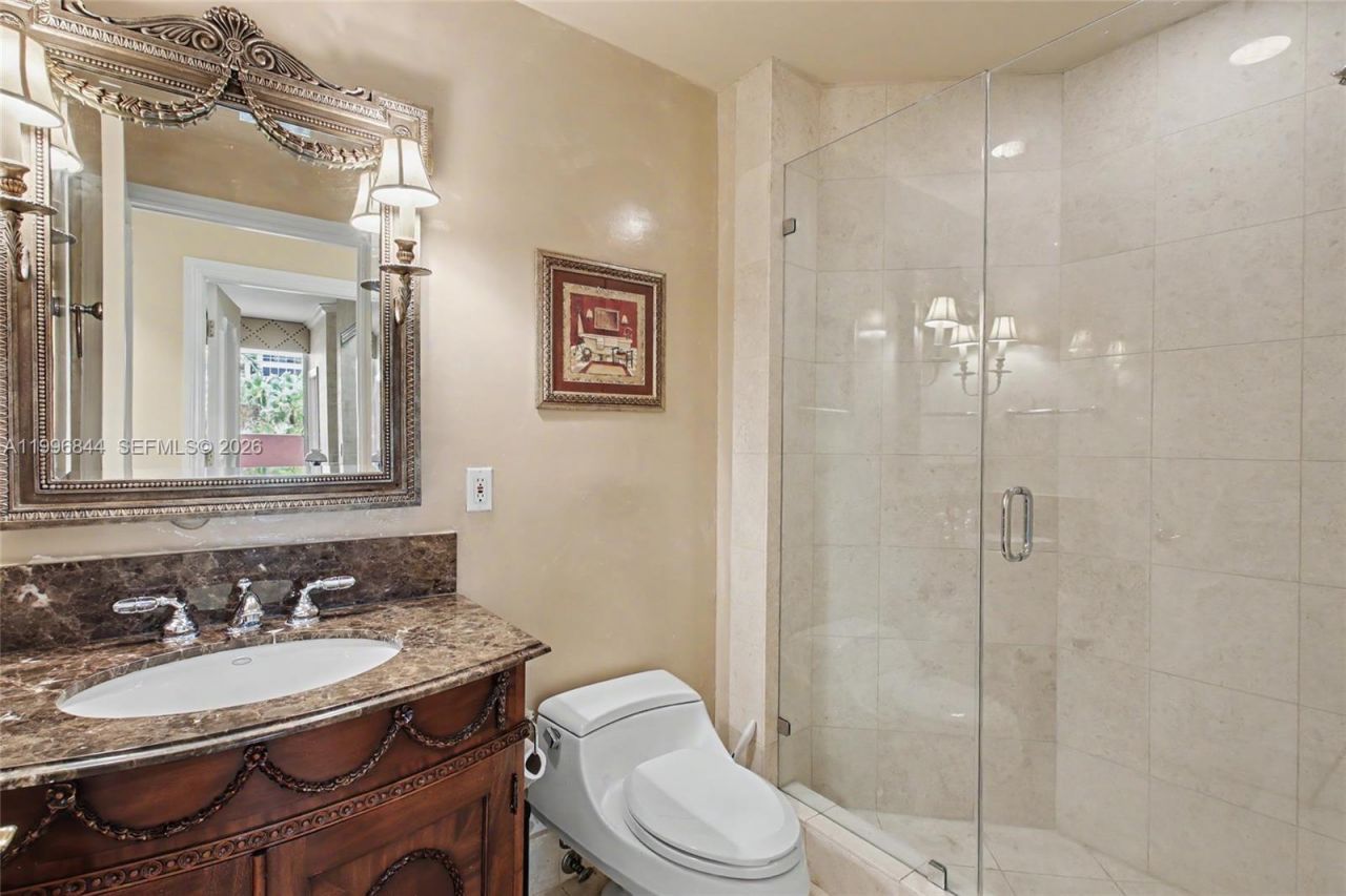 60 Edgewater Dr, Unit 3G, Coral Gables, FL 33133 Photo