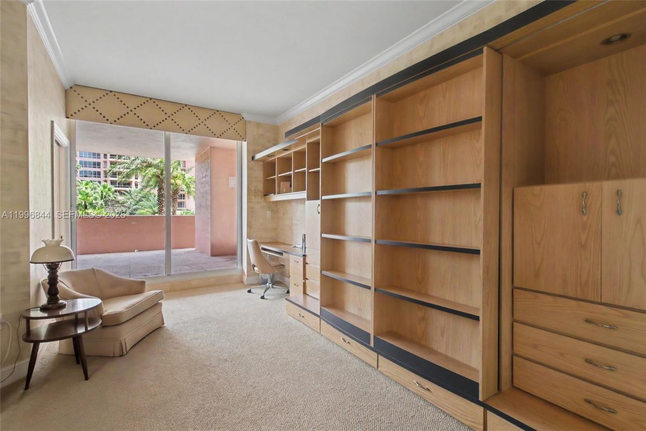 60 Edgewater Dr, Unit 3G, Coral Gables, FL 33133 Photo