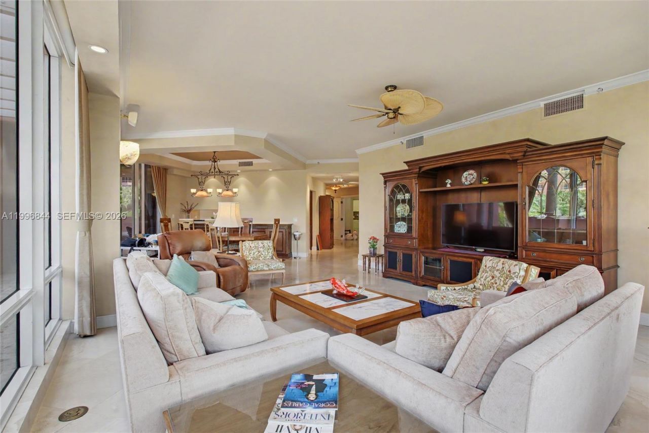 60 Edgewater Dr, Unit 3G, Coral Gables, FL 33133 Photo