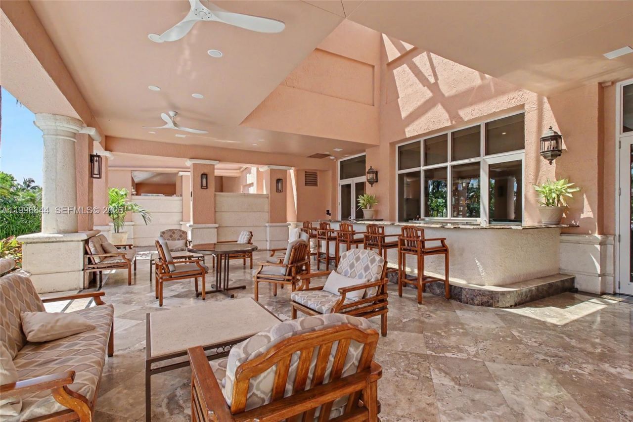 60 Edgewater Dr, Unit 3G, Coral Gables, FL 33133 Photo