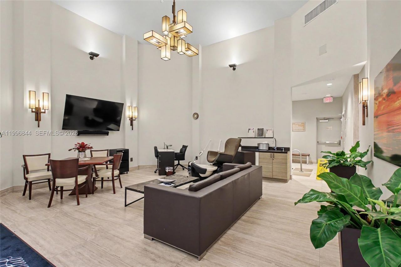 60 Edgewater Dr, Unit 3G, Coral Gables, FL 33133 Photo