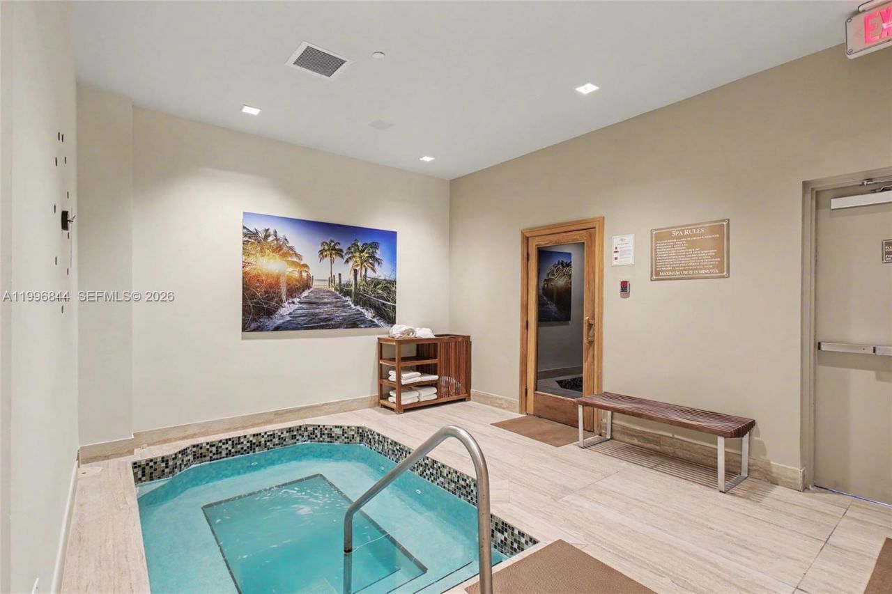 60 Edgewater Dr, Unit 3G, Coral Gables, FL 33133 Photo