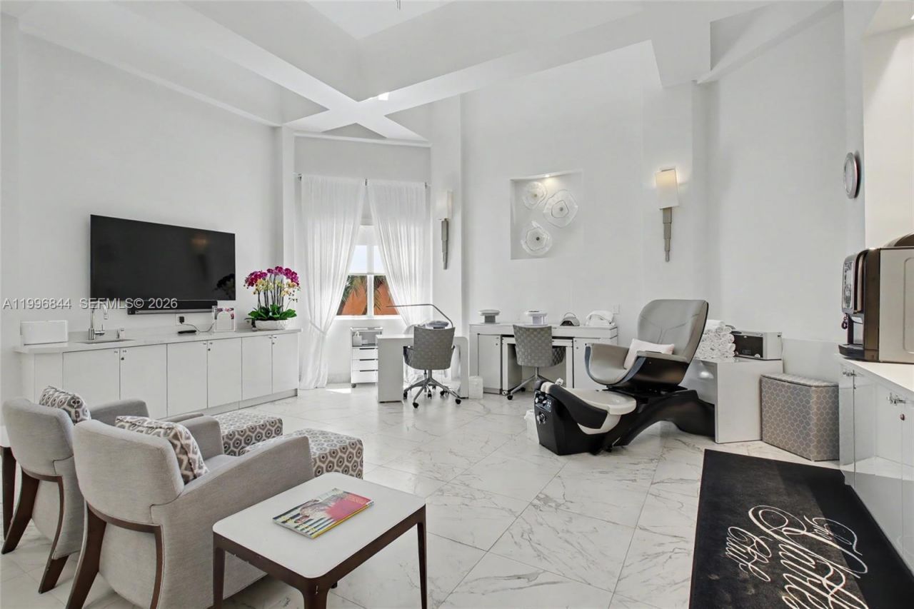 60 Edgewater Dr, Unit 3G, Coral Gables, FL 33133 Photo