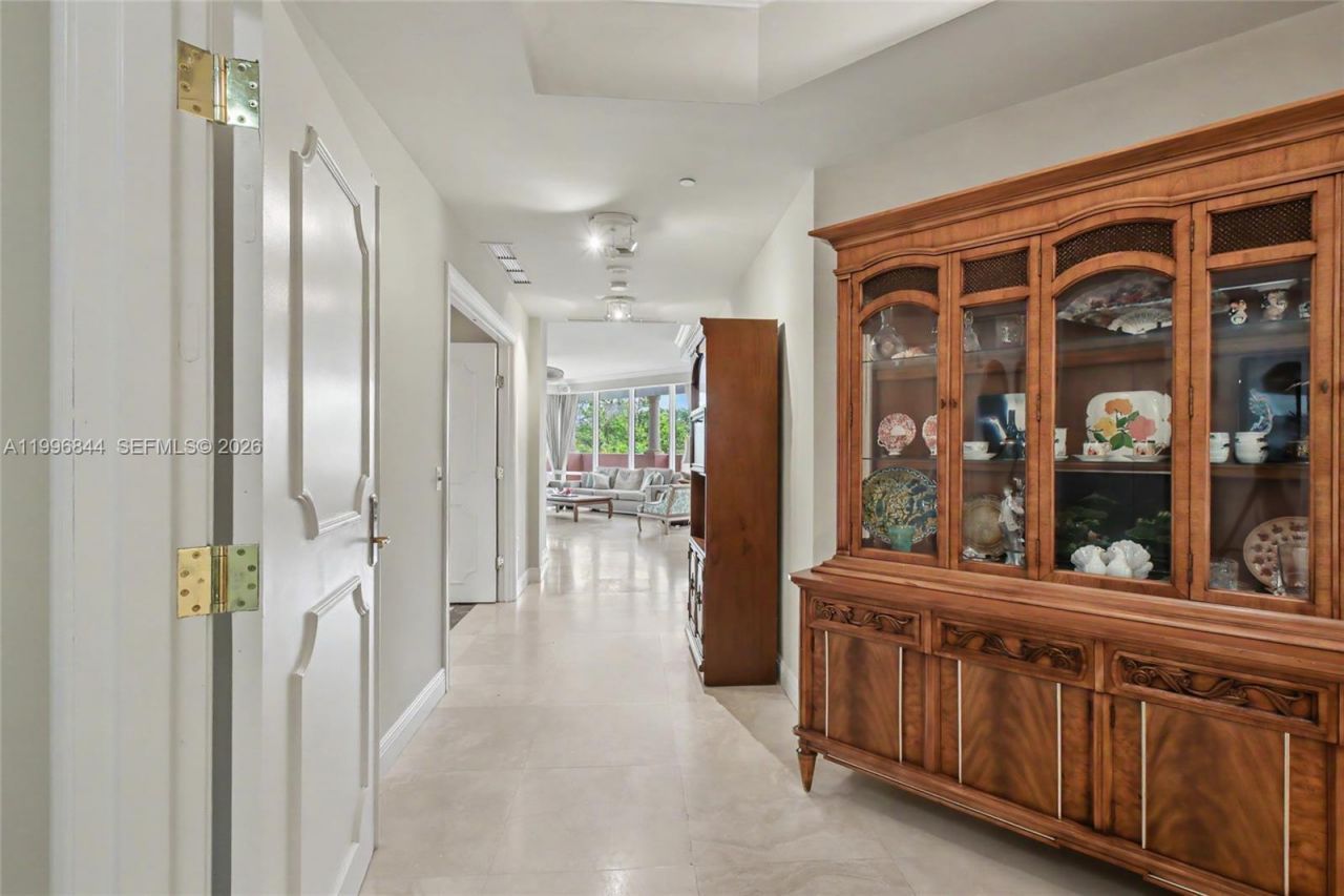 60 Edgewater Dr, Unit 3G, Coral Gables, FL 33133 Photo