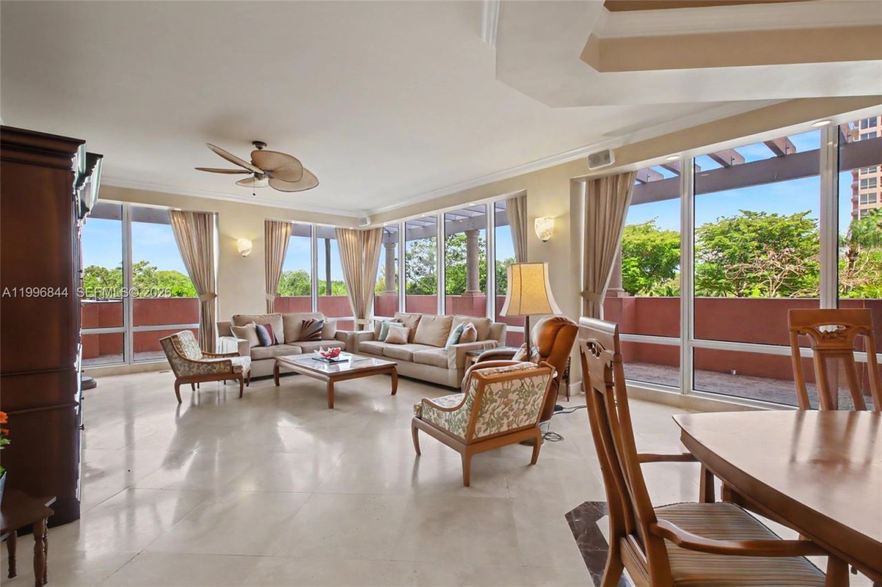 60 Edgewater Dr, Unit 3G, Coral Gables, FL 33133 Photo