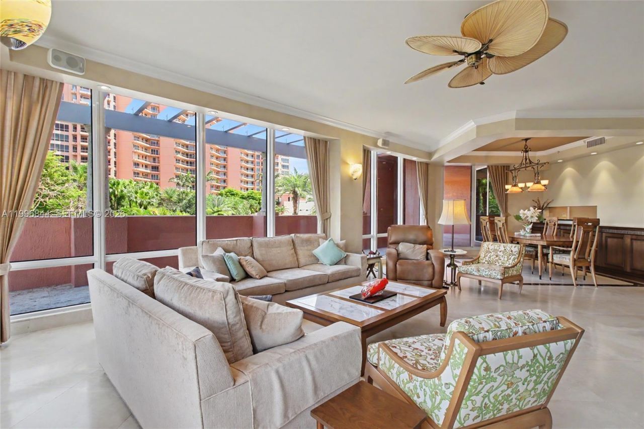 60 Edgewater Dr, Unit 3G, Coral Gables, FL 33133 Photo