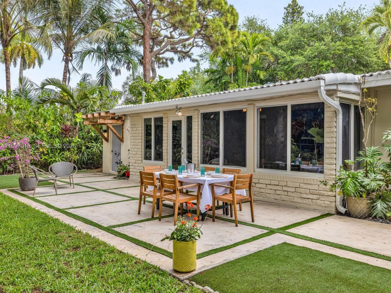 11932 NE 8th Avenue, Biscayne Park, FL 33161 Photo