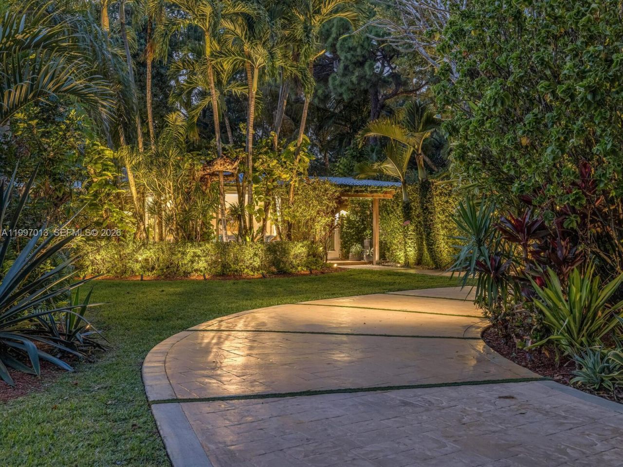 11932 NE 8th Avenue, Biscayne Park, FL 33161 Photo