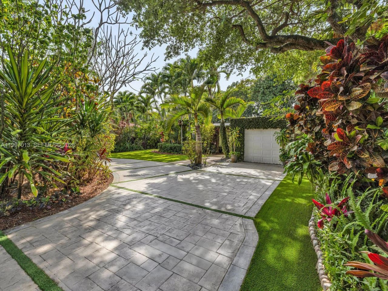 11932 NE 8th Avenue, Biscayne Park, FL 33161 Photo