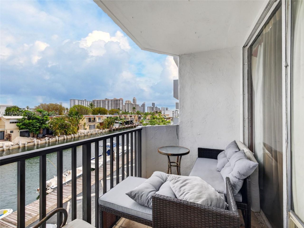 3703 NE 166th St , Unit 302, North Miami Beach, FL 33160 Photo