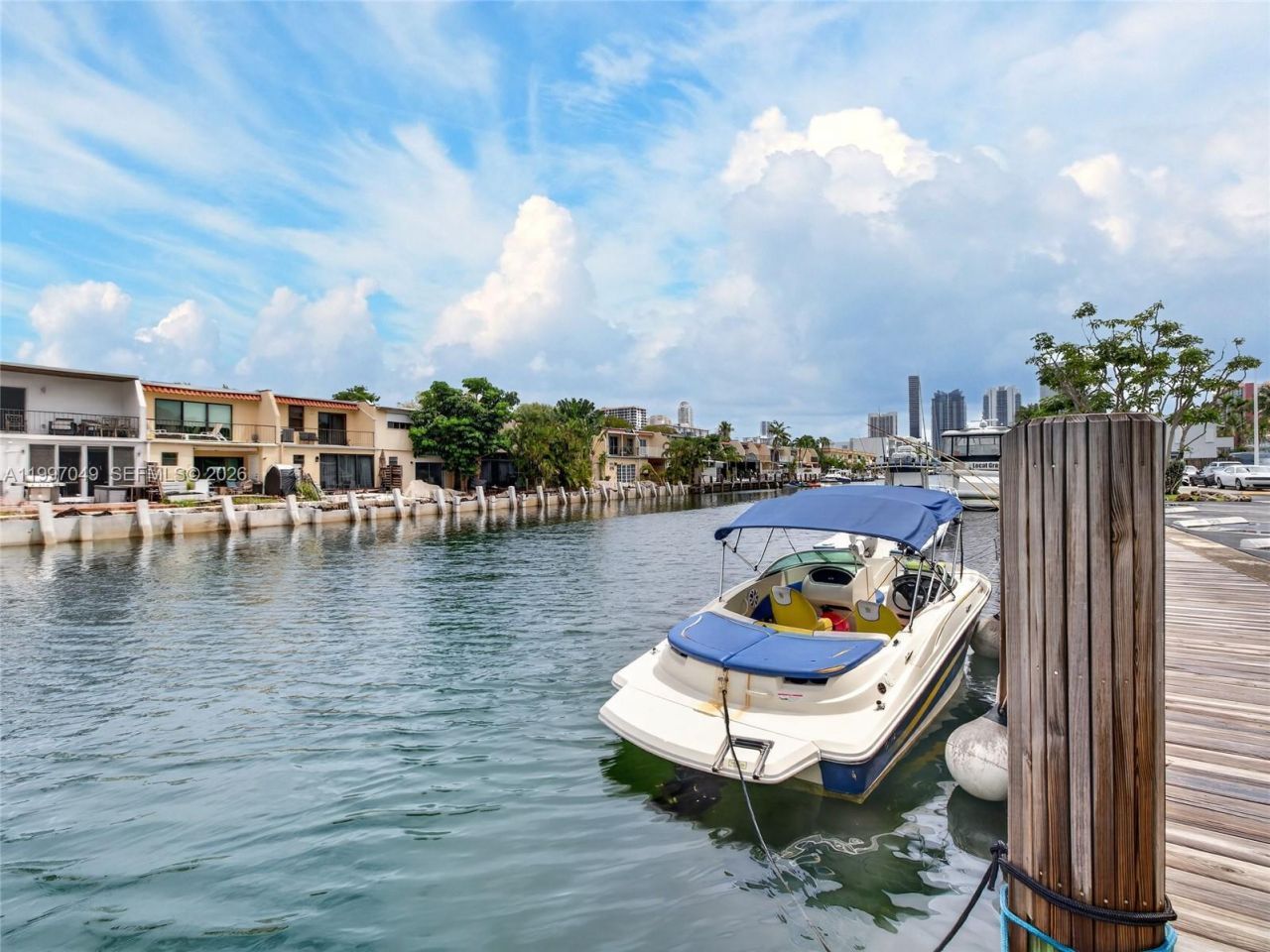 3703 NE 166th St , Unit 302, North Miami Beach, FL 33160 Photo