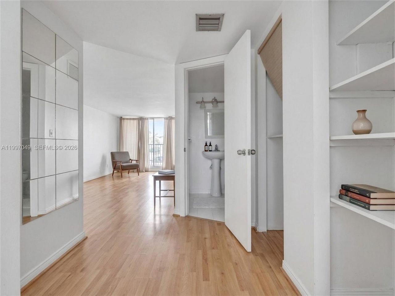 3703 NE 166th St , Unit 302, North Miami Beach, FL 33160 Photo