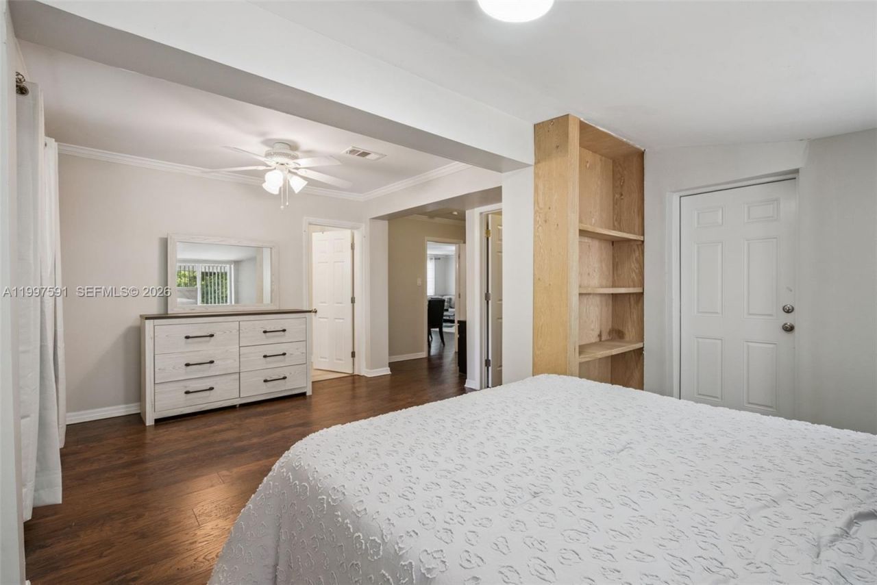 334 W Howry Ave , Deland, FL 32720 Photo