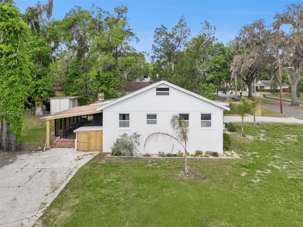 334 W Howry Ave , Deland, FL 32720 Photo