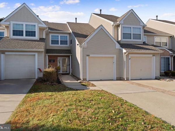 102 DORAL DRIVE, BLACKWOOD, NJ 08012