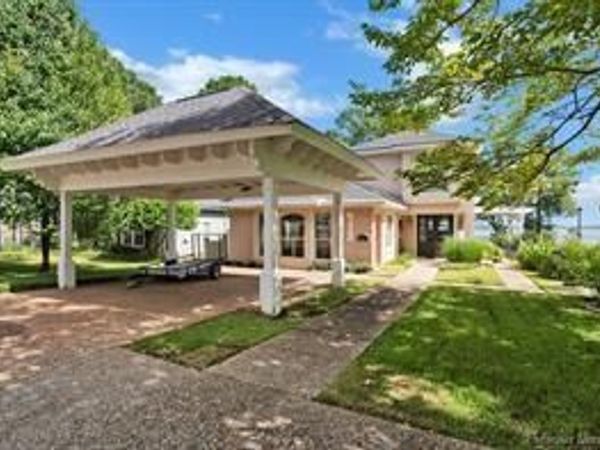 5337 S Lakeshore Drive, Shreveport, LA 71109