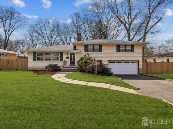 2 Ann Terrace, Milltown, NJ 08850