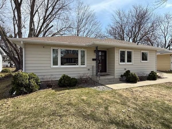 901 5th Street SW, Waseca, MN 56093