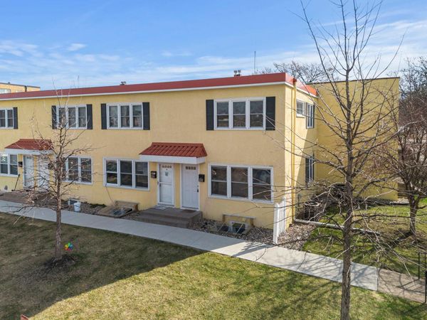 2043 Montreal Avenue, Saint Paul, MN 55116
