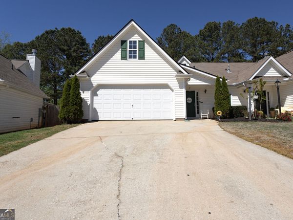 175 Courtyard Lane, Newnan, GA 30265