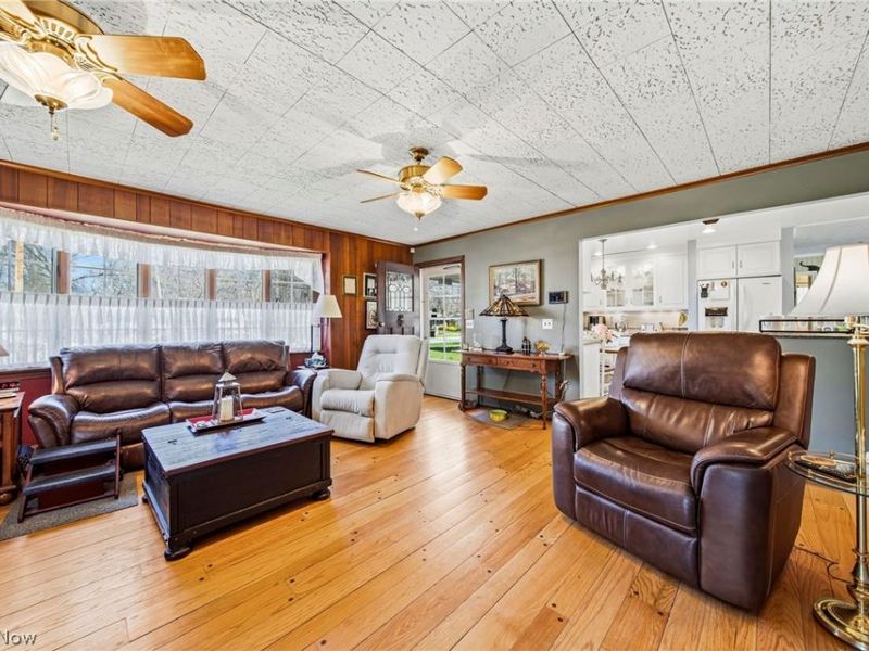 25301 Wolf Road, Bay Village, OH 44140 Photo 10