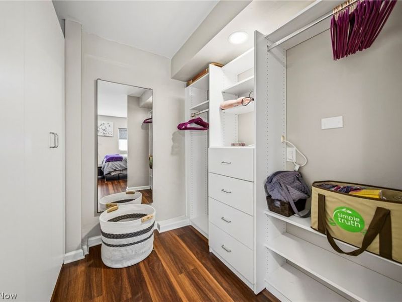 25301 Wolf Road, Bay Village, OH 44140 Photo 13