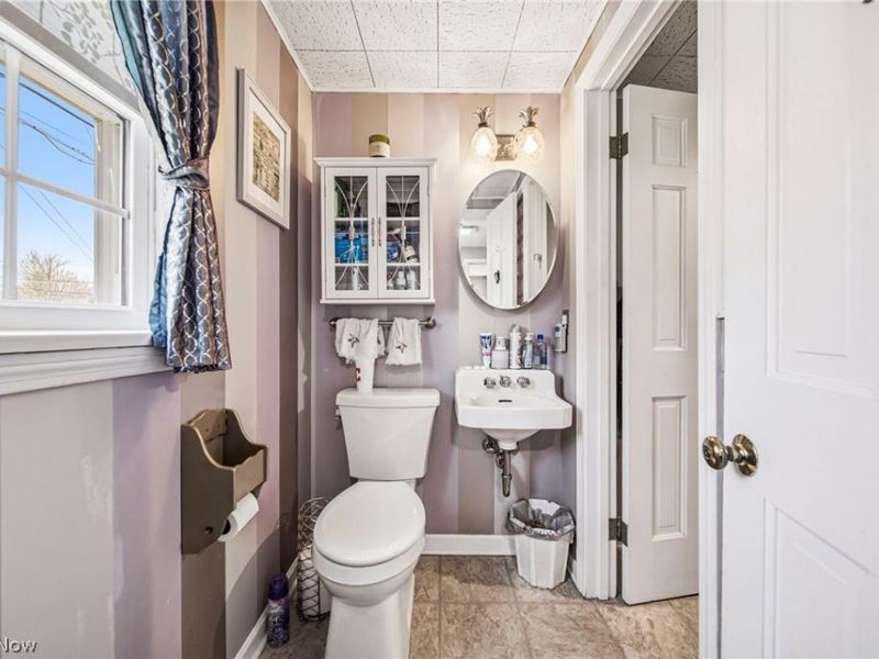 25301 Wolf Road, Bay Village, OH 44140 Photo 15