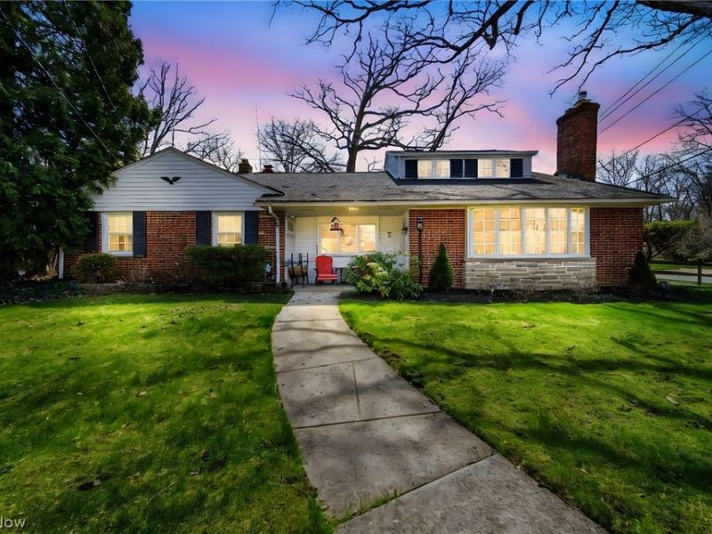 25301 Wolf Road, Bay Village, OH 44140 Photo 2