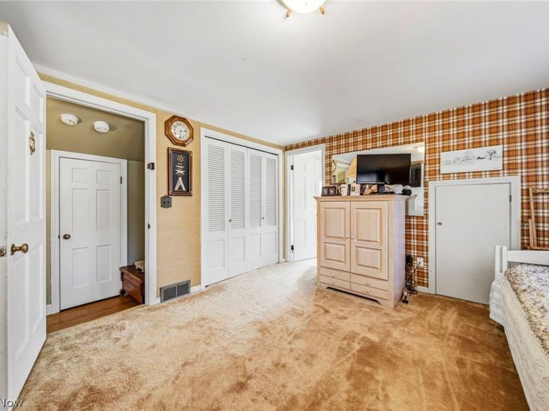 25301 Wolf Road, Bay Village, OH 44140 Photo 24