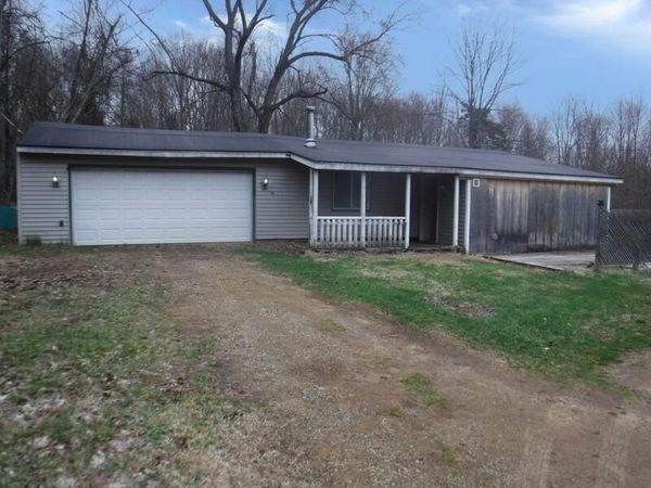41704 6th Avenue, Bloomingdale, MI 49026