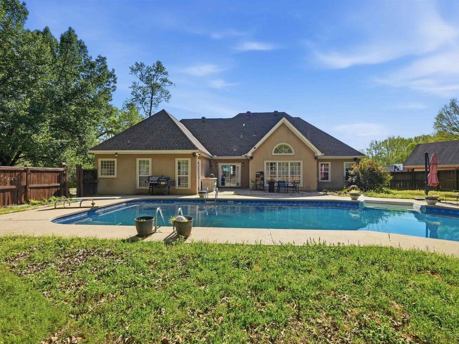 Property Image 37
