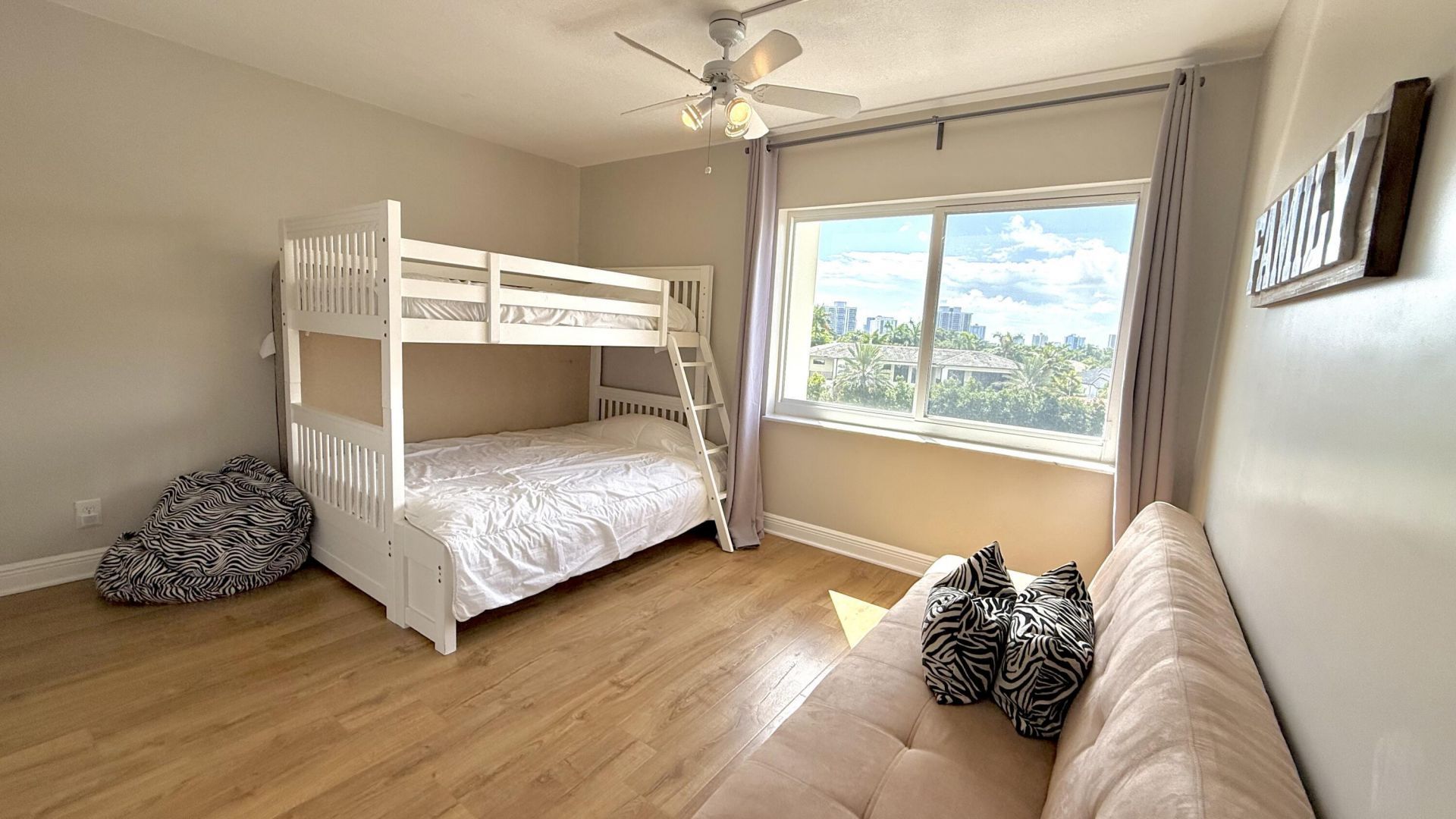 401 Golden Isles Drive, Unit 409, Hallandale Beach, FL 33009 Photo