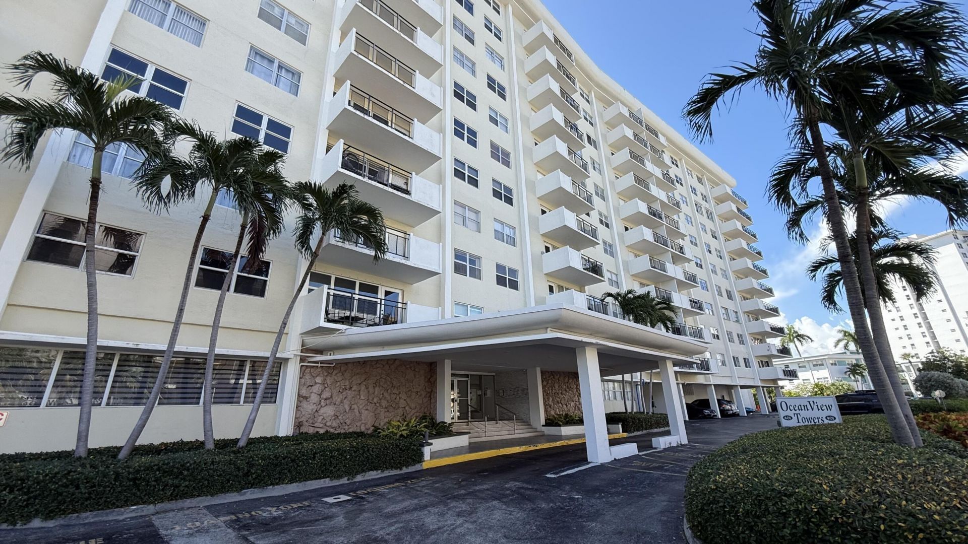 401 Golden Isles Drive, Unit 409, Hallandale Beach, FL 33009 Photo