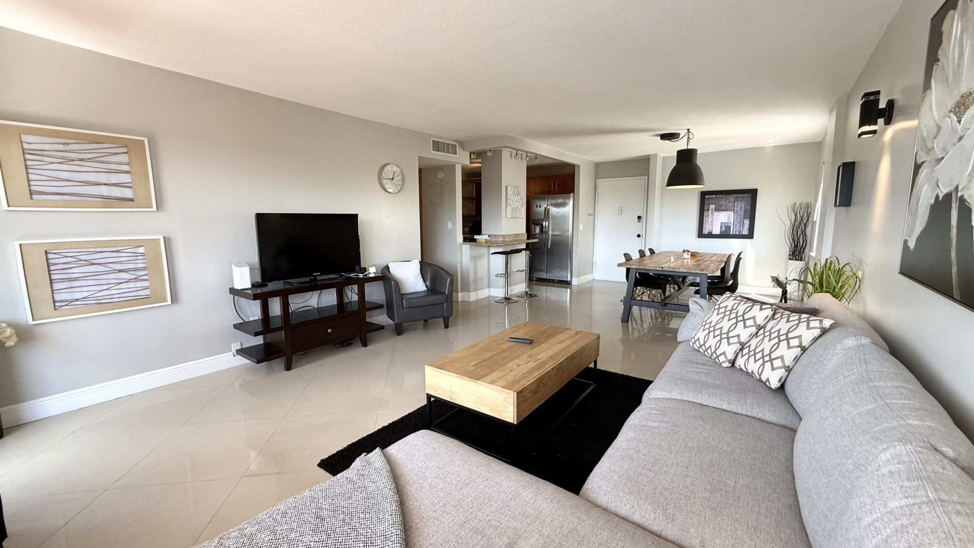 401 Golden Isles Drive, Unit 409, Hallandale Beach, FL 33009 Photo